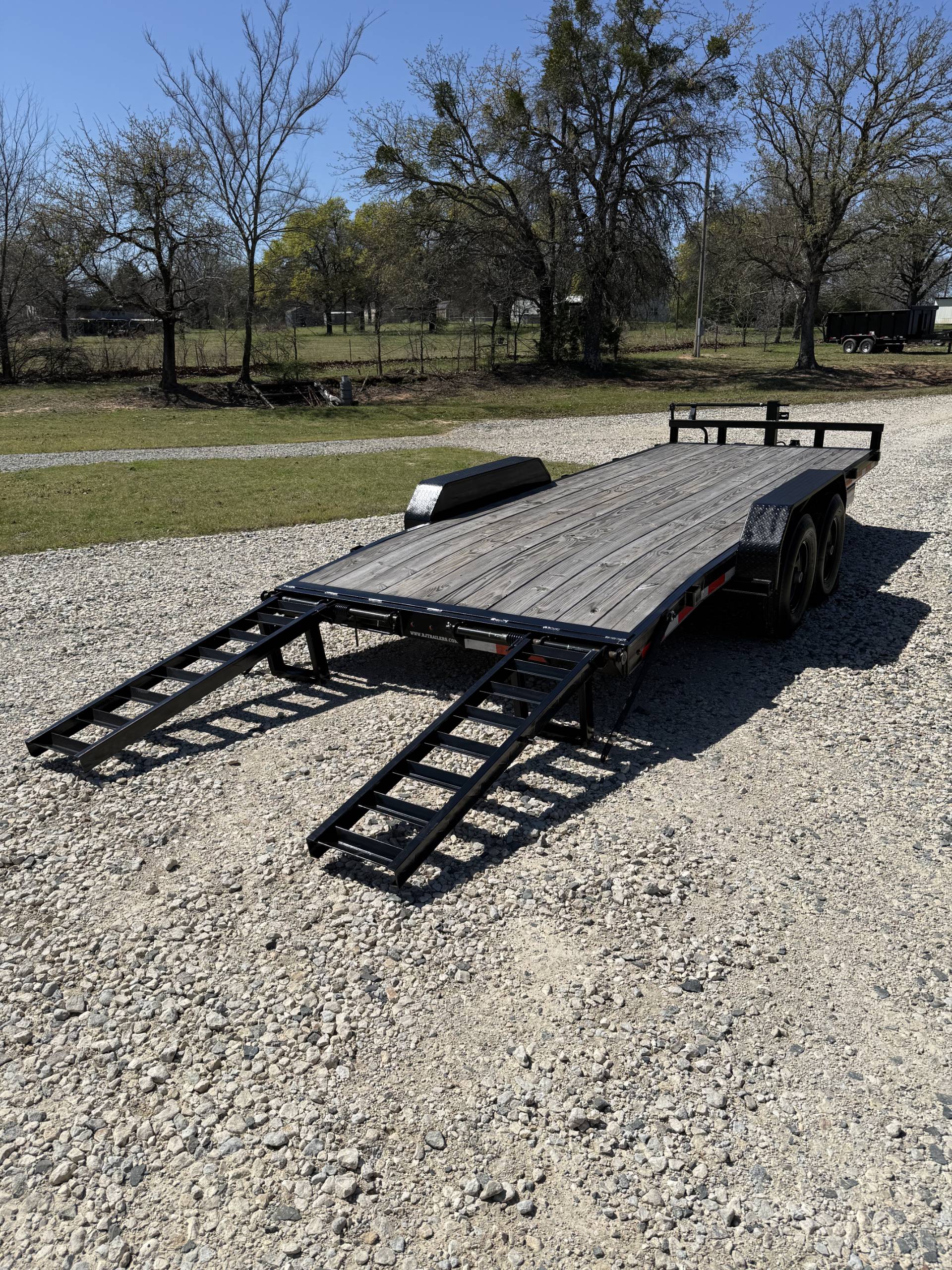 20-foot car hauler and equipment trailer rental in Kingston, Oklahoma